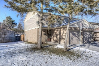 223 PIONEER Drive Unit# G52, Kitchener Ontario, Canada