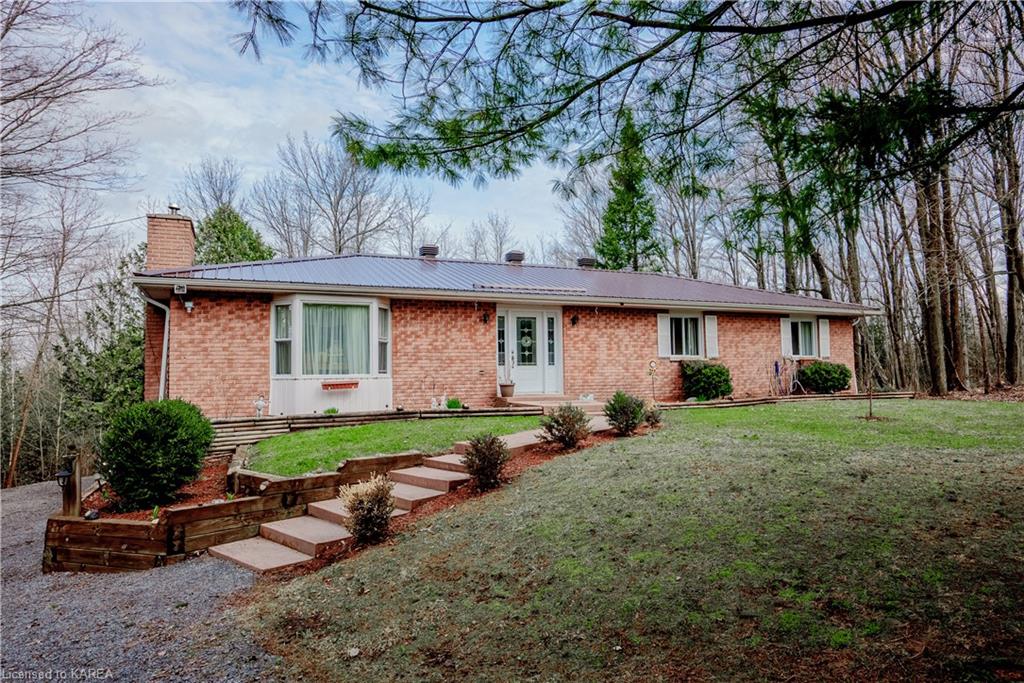 4001 COUNTY ROAD 1, Yarker, Ontario, Canada