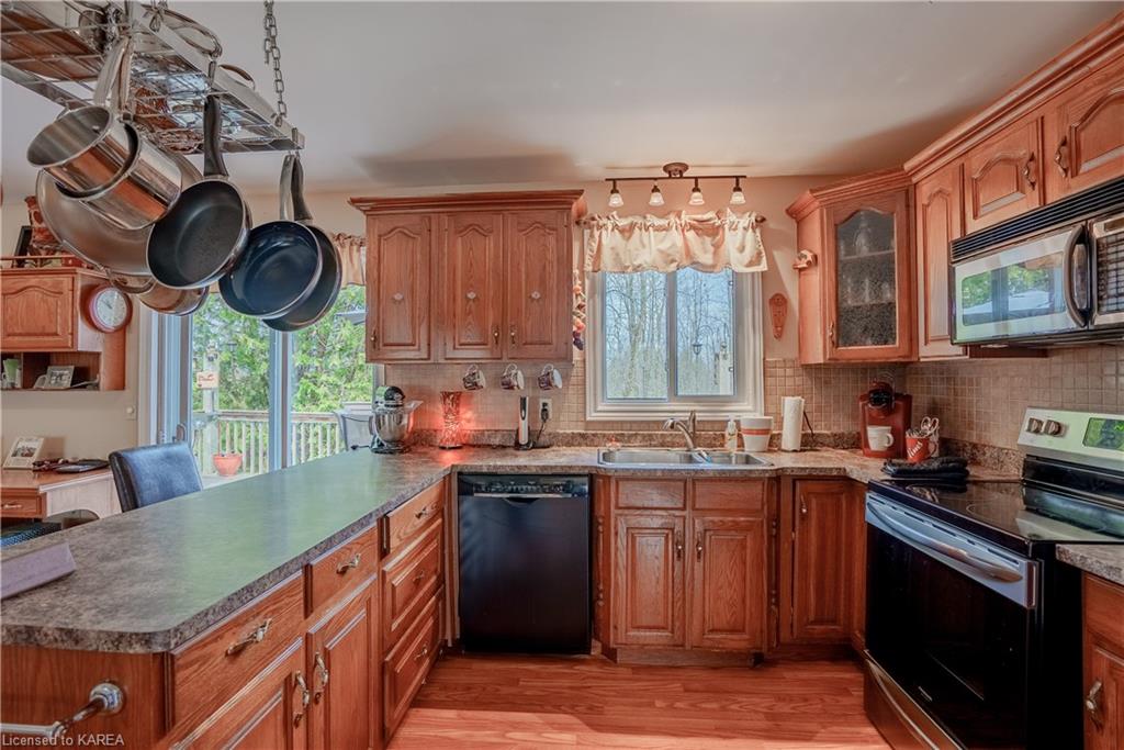 4001 COUNTY ROAD 1, Yarker, Ontario, Canada