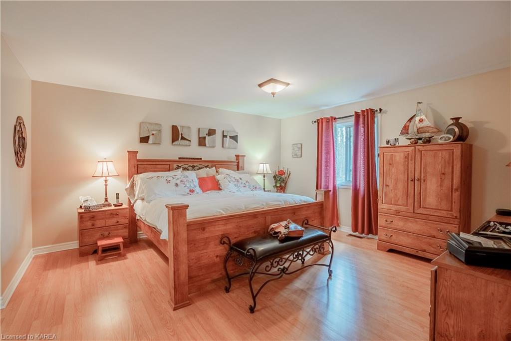 4001 COUNTY ROAD 1, Yarker, Ontario, Canada