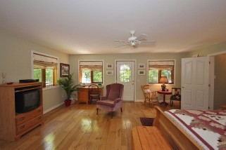 1130 STORMS LANE, South Frontenac, Ontario, Canada
