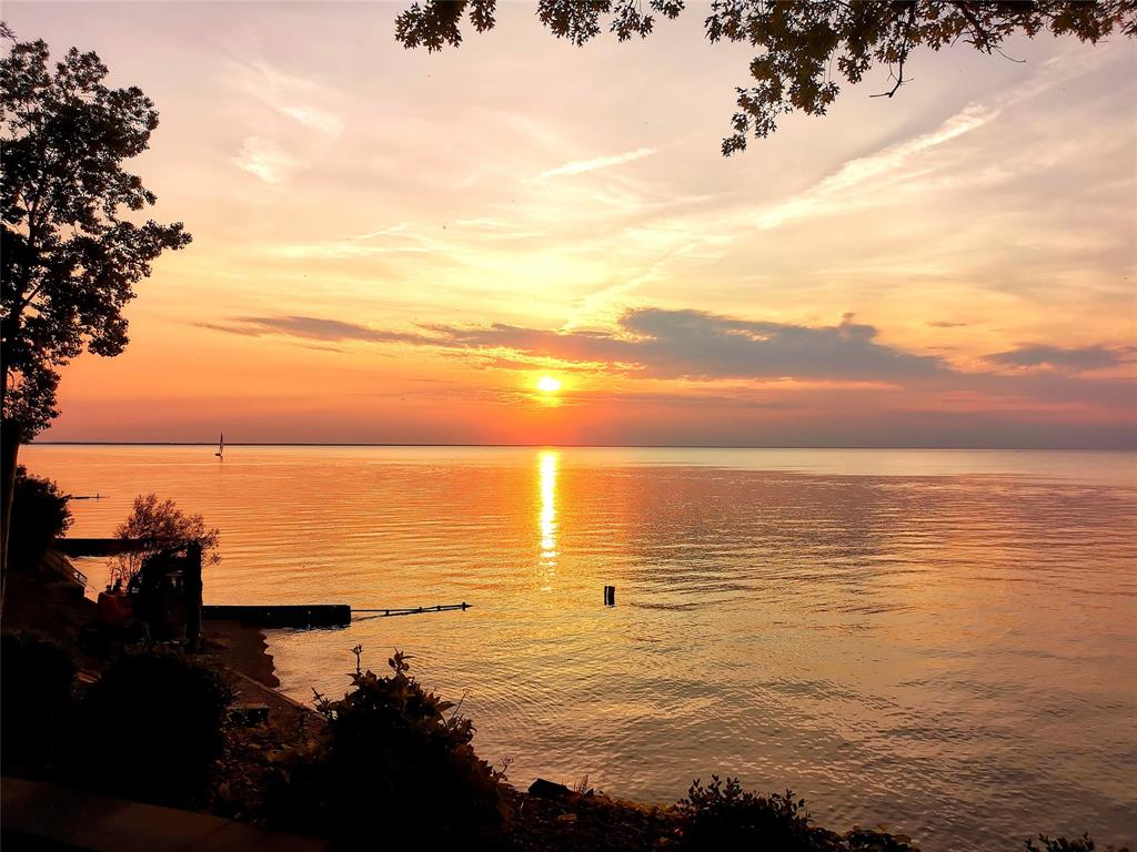 1962 LAKESHORE Road, Sarnia Ontario, Canada