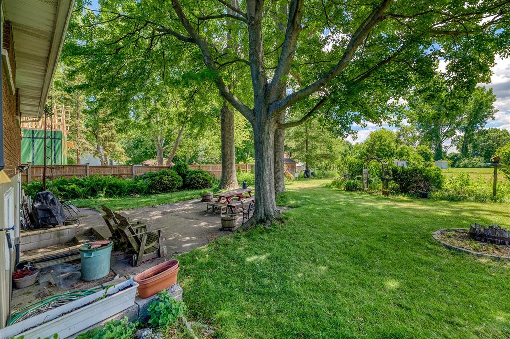 2047 BLACKWELL Road, Sarnia, Ontario, Canada