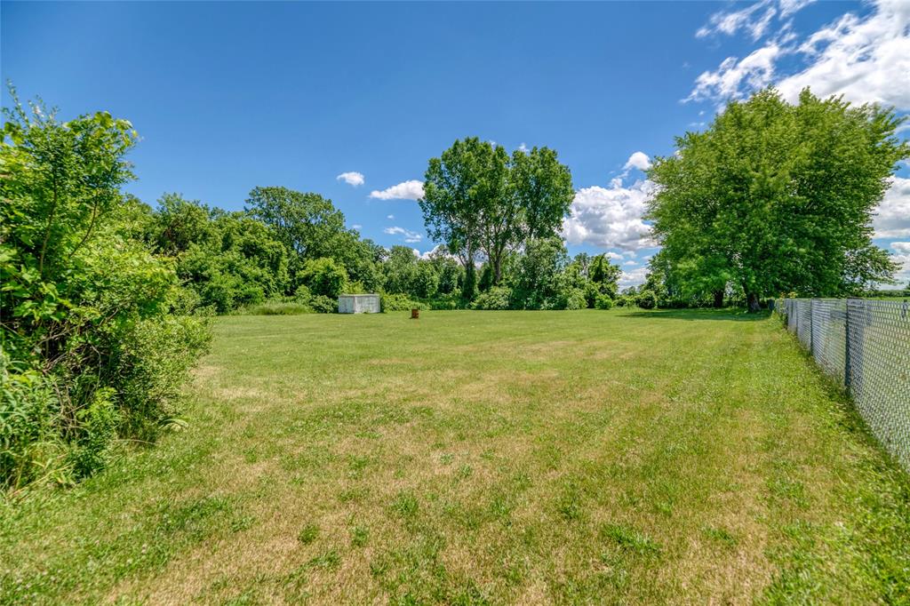 2047 BLACKWELL Road, Sarnia, Ontario, Canada