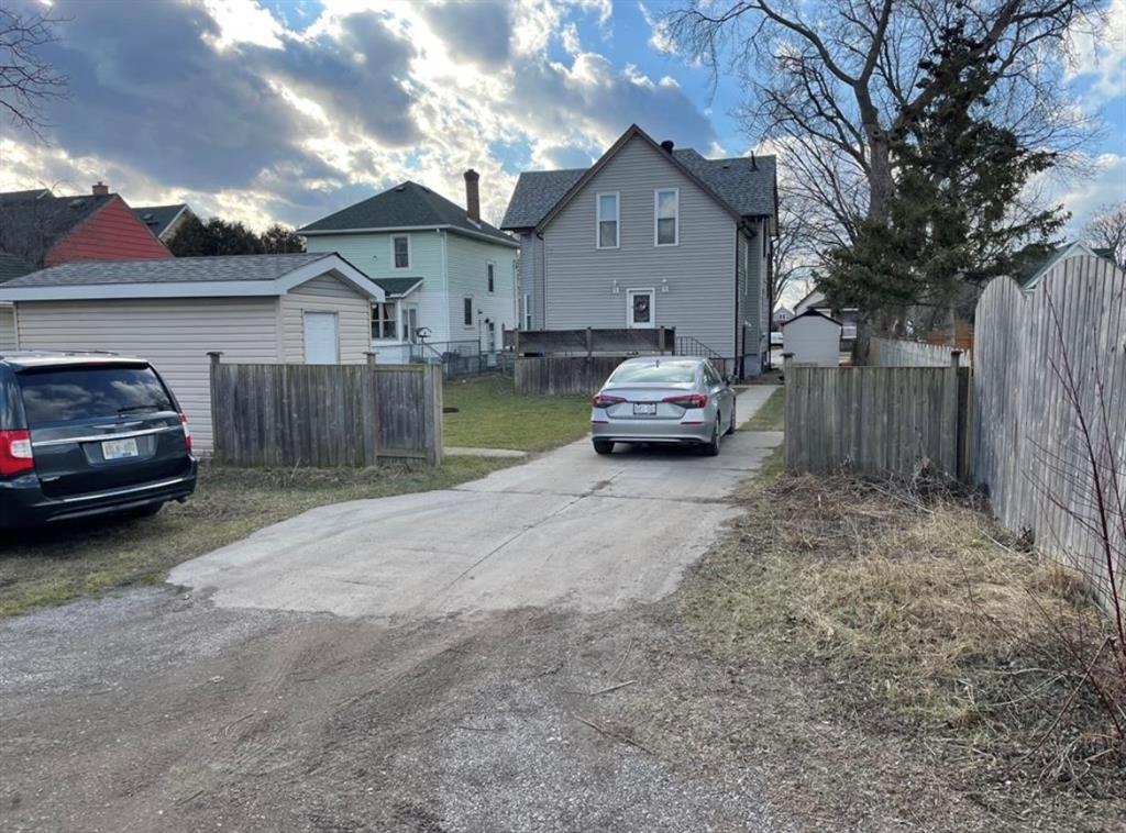 174 JOHN Street, Sarnia, Ontario, Canada photo 3