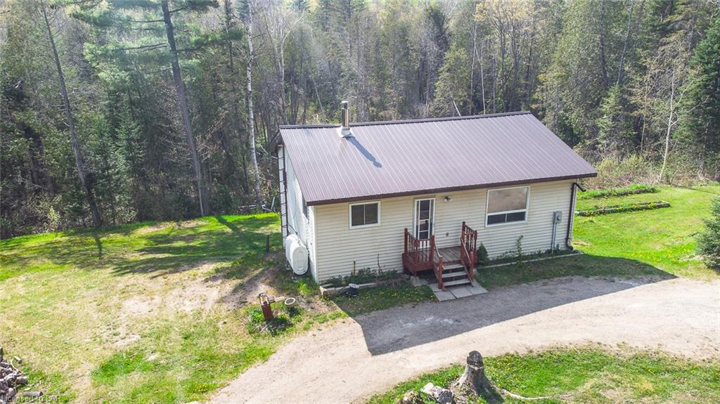 1179 CLEMENT LAKE Road, Haliburton Ontario, Canada