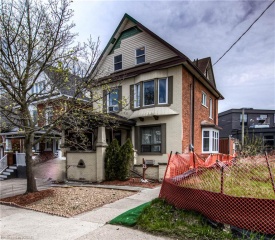21 WELLINGTON Street N, Kitchener Ontario, Canada