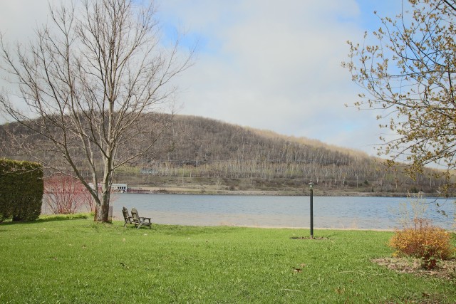 234 LAKESIDE DR, North Bay, Ontario, Canada