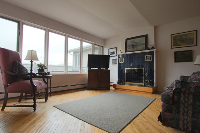 234 LAKESIDE DR, North Bay, Ontario, Canada