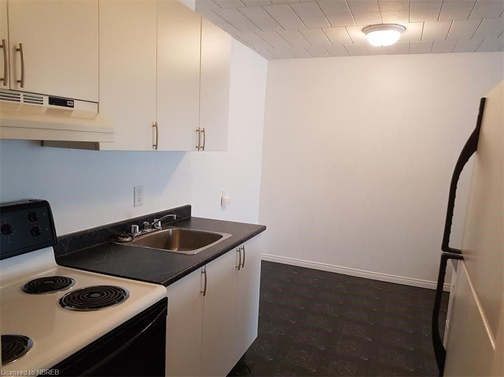 213 LEONARD Street Unit# 212, North Bay, Ontario, Canada photo 3
