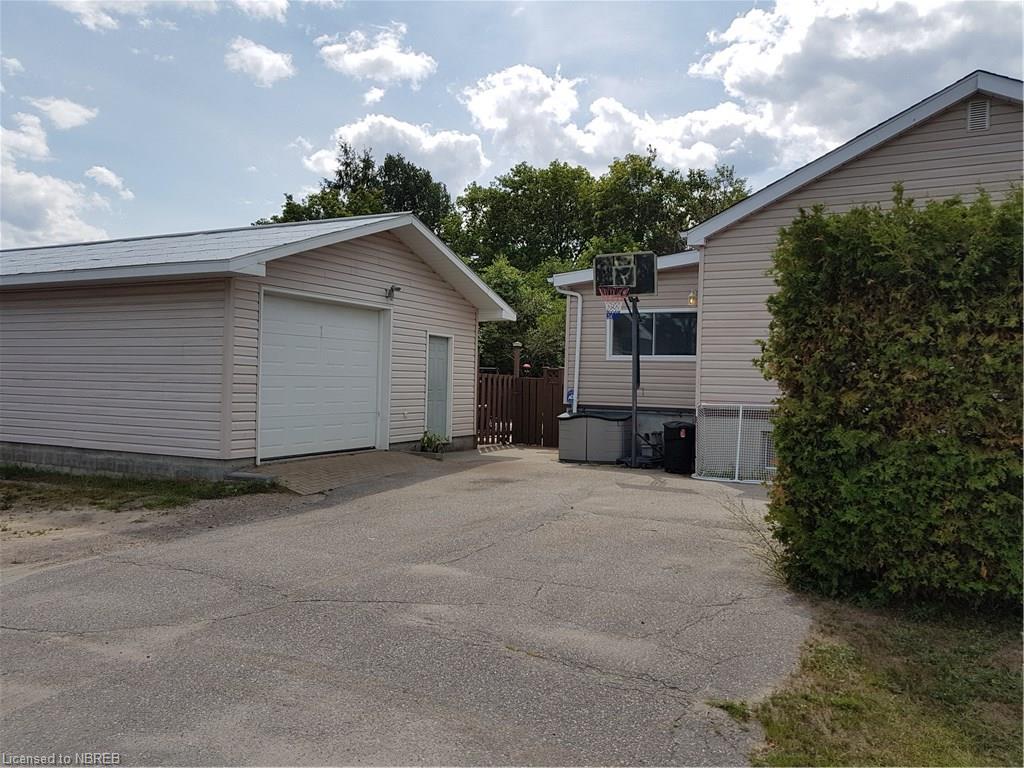 375 ALBERT Avenue, North Bay, Ontario, Canada photo 12