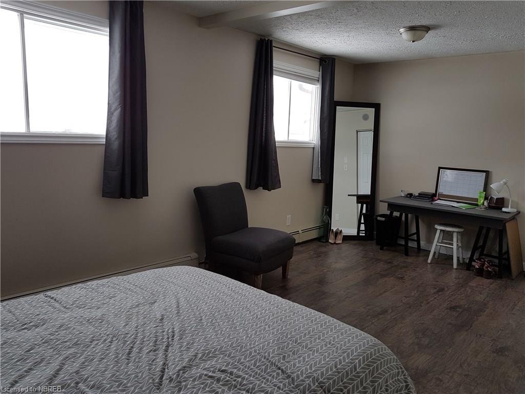 8 ELLENDALE Drive, North Bay, Ontario, Canada
