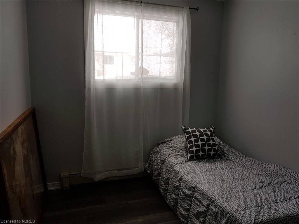 8 ELLENDALE Drive, North Bay, Ontario, Canada