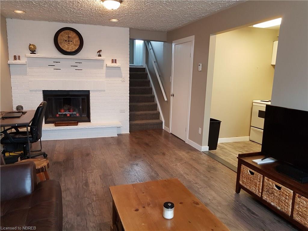 8 ELLENDALE Drive, North Bay, Ontario, Canada
