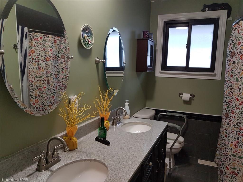 366 THIRD Avenue W, North Bay, Ontario, Canada