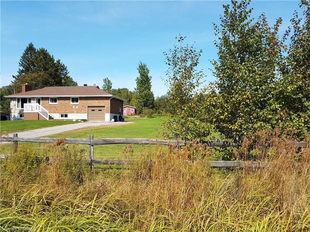 11 JOHNSON Road, Corbeil, Ontario, Canada