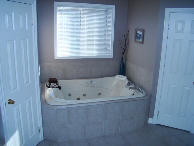 141 GOLF COURSE RD, Callander, Ontario, Canada