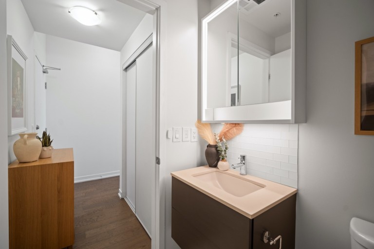 530 Indian Grove, Unit 706, Toronto, Ontario, Canada