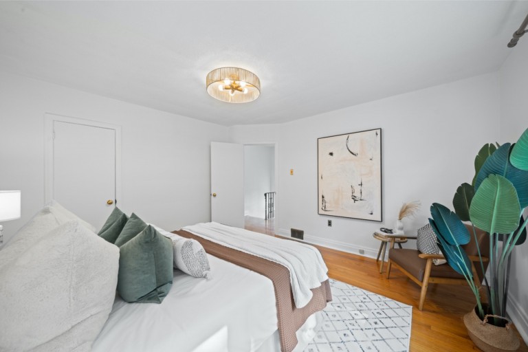 117 South Kingsway, Toronto, Ontario, Canada