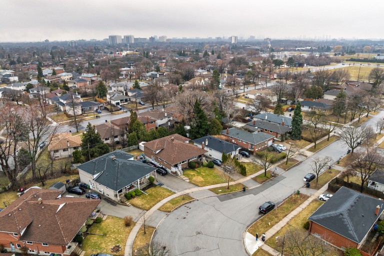 29 Richland Crescent, Toronto, Ontario, Canada photo 94