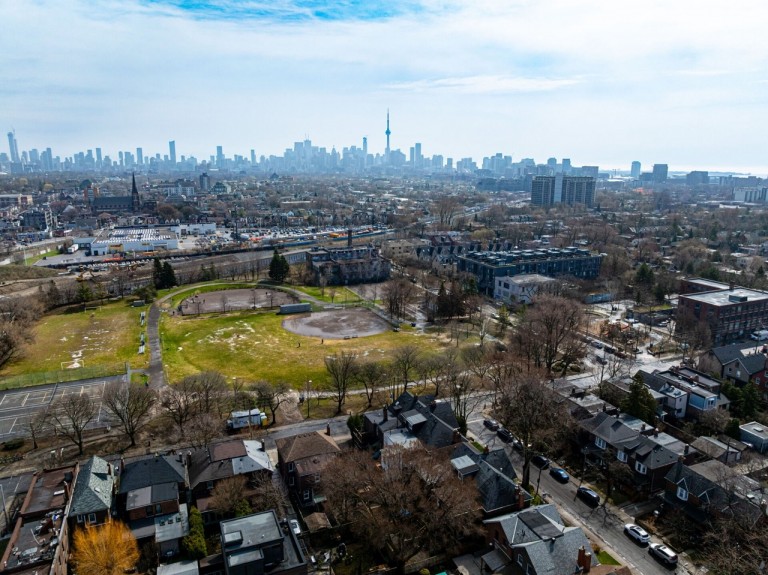 103 Galley Avenue, Toronto, Ontario, Canada photo 50