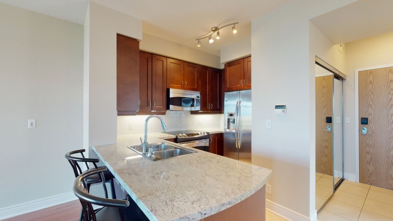 1900 Lakeshore Boulevard West Blvd 707, Toronto, Ontario, Canada photo 4