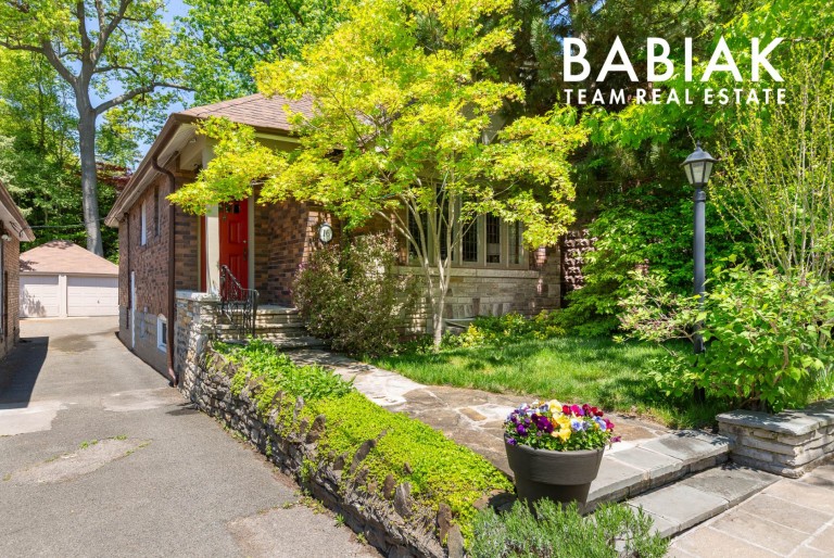 16 Halford Avenue, Toronto, Ontario, Canada photo 1