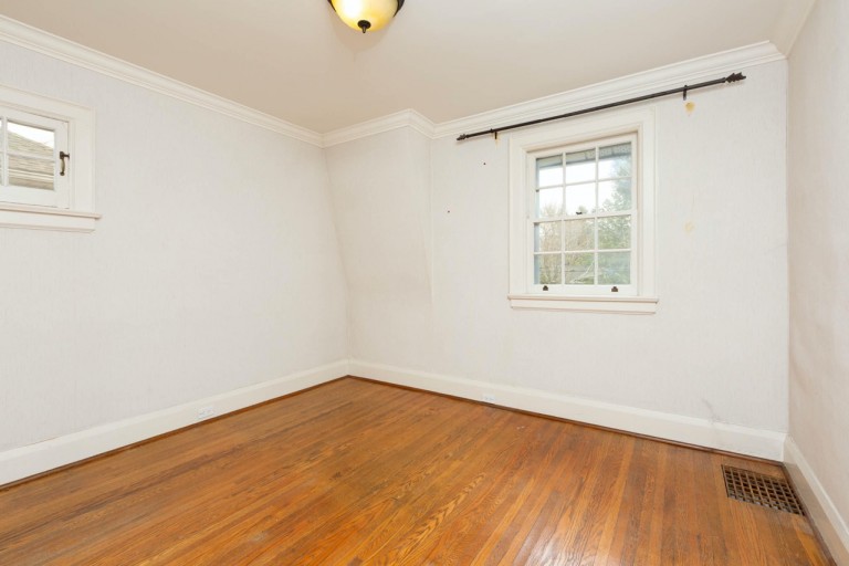 1372 Islington Avenue, Toronto, Ontario, Canada