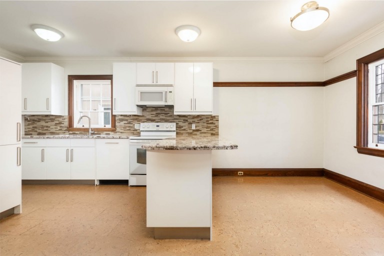 1372 Islington Avenue, Toronto, Ontario, Canada