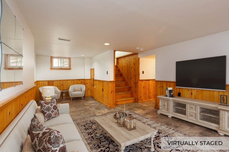1372 Islington Avenue, Toronto, Ontario, Canada