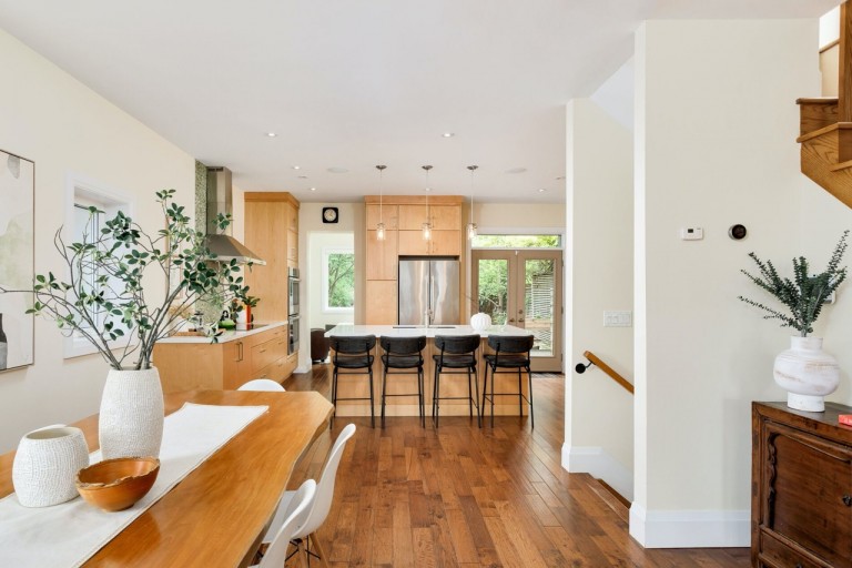 25 Mayfield Avenue, Toronto, Ontario, Canada photo 11