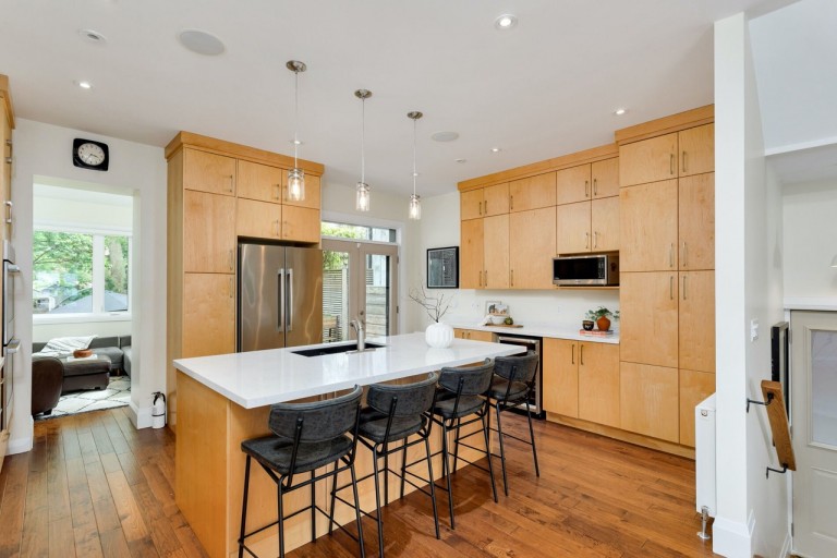 25 Mayfield Avenue, Toronto, Ontario, Canada photo 14