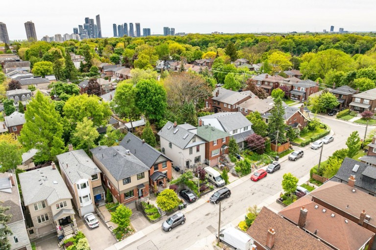 25 Mayfield Avenue, Toronto, Ontario, Canada photo 45