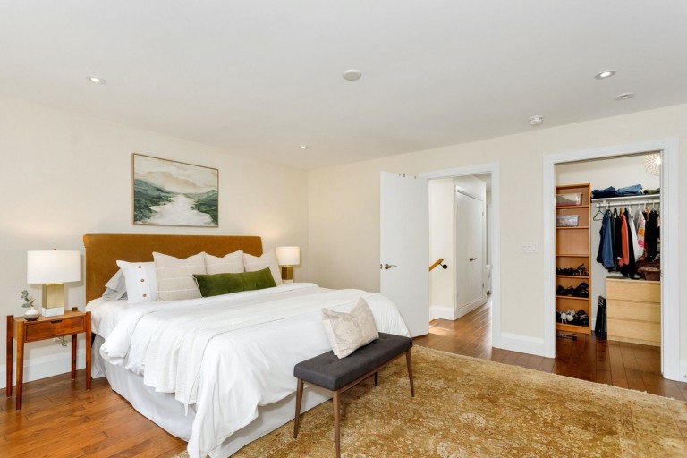 25 Mayfield Avenue, Toronto, Ontario, Canada photo 24