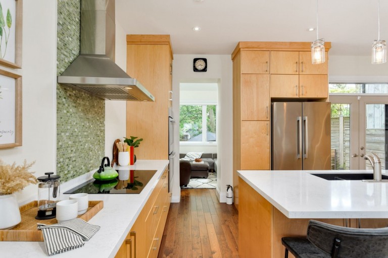 25 Mayfield Avenue, Toronto, Ontario, Canada photo 17
