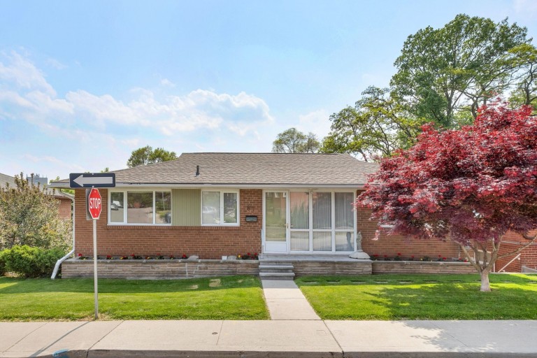 85 Harshaw Avenue, Toronto, Ontario, Canada photo 2