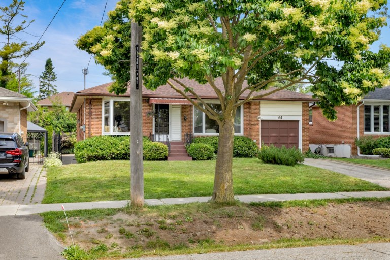 64 Mooreshead Drive, Toronto, Ontario, Canada photo 3