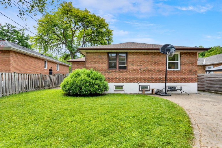 64 Mooreshead Drive, Toronto, Ontario, Canada photo 25