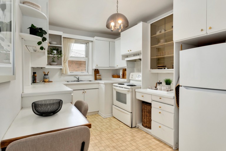 64 Mooreshead Drive, Toronto, Ontario, Canada photo 11