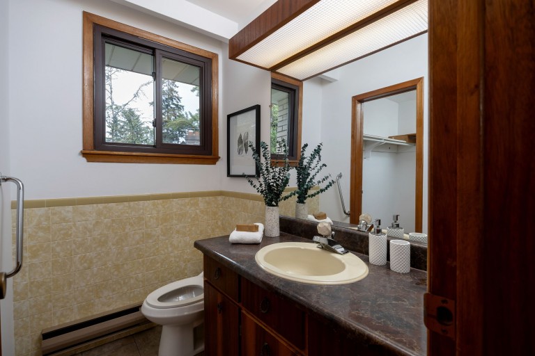 90 Humberview Road, Toronto, Ontario, Canada photo 32