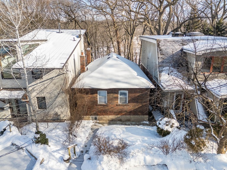 8 Grenadier Ravine Drive, Toronto, Ontario, Canada photo 2