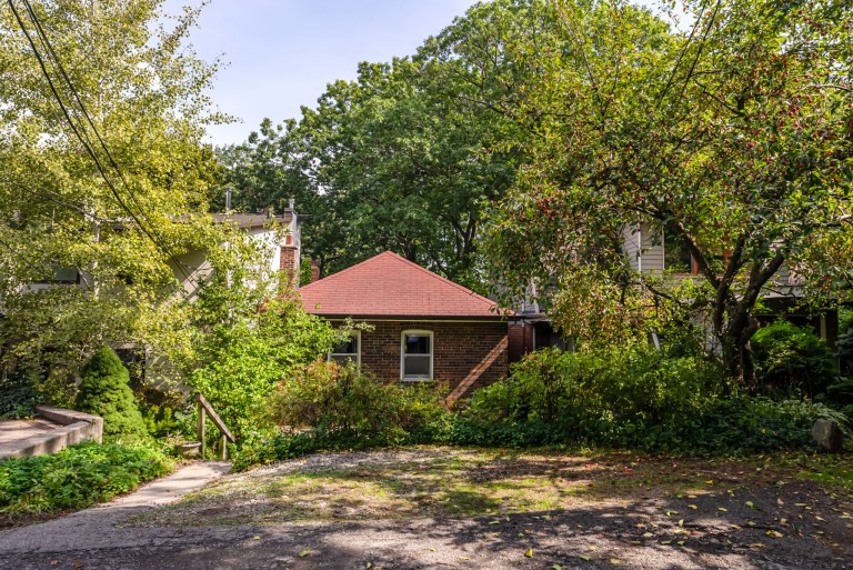 8 Grenadier Ravine Drive, Toronto, Ontario, Canada photo 2
