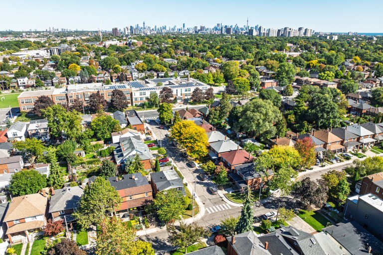 85 Watson Avenue, Toronto, Ontario, Canada photo 37