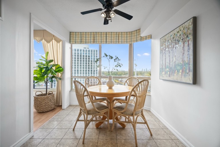 1300 Islington Avenue Unit 1604, Toronto, Ontario, Canada photo 14