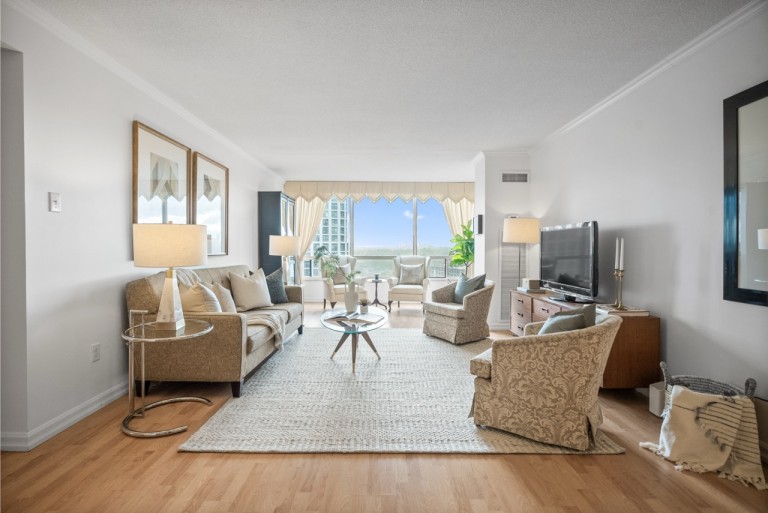 1300 Islington Avenue Unit 1604, Toronto, Ontario, Canada photo 5