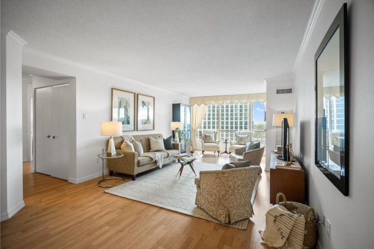 1300 Islington Avenue Unit 1604, Toronto, Ontario, Canada photo 4