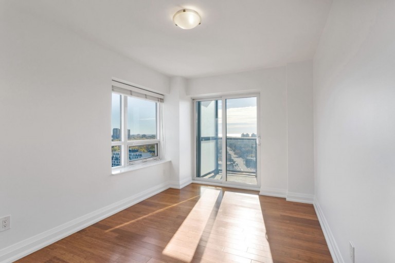 60 Heintzman Street Unit 1714, Toronto, Ontario, Canada photo 12