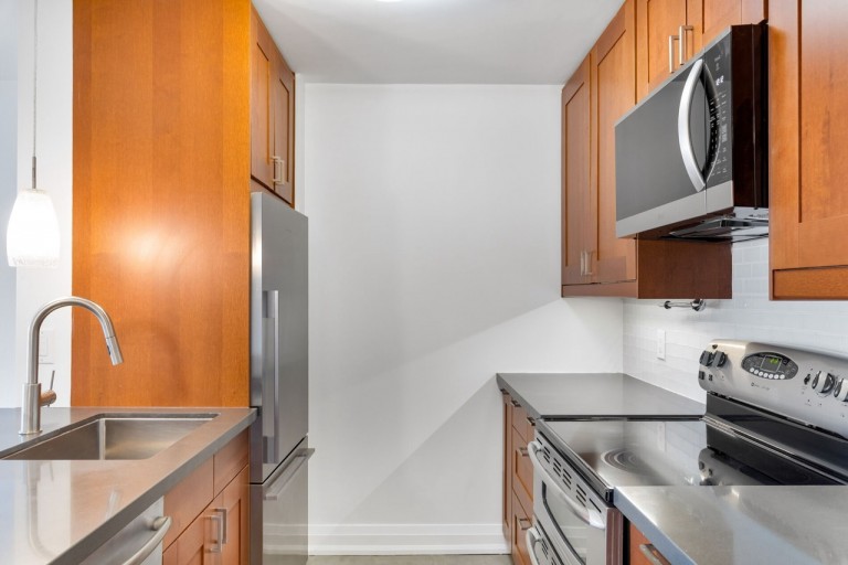 60 Heintzman Street Unit 1714, Toronto, Ontario, Canada photo 8