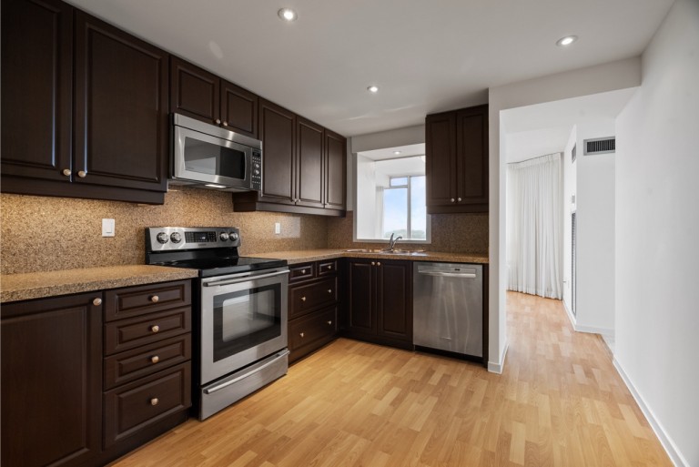 1300 Islington Avenue, Unit 1601, Toronto, Ontario, Canada photo 6