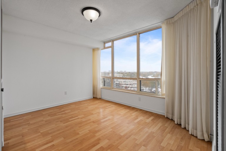 1300 Islington Avenue, Unit 1601, Toronto, Ontario, Canada photo 12